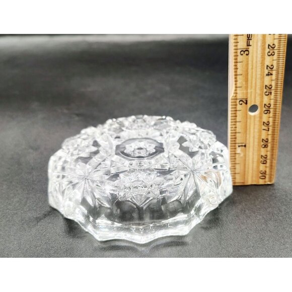 Vintage Ashtray Starburst Pattern Pressed Glass Mid Century Heavy Clear Barware - Picture 2 of 11